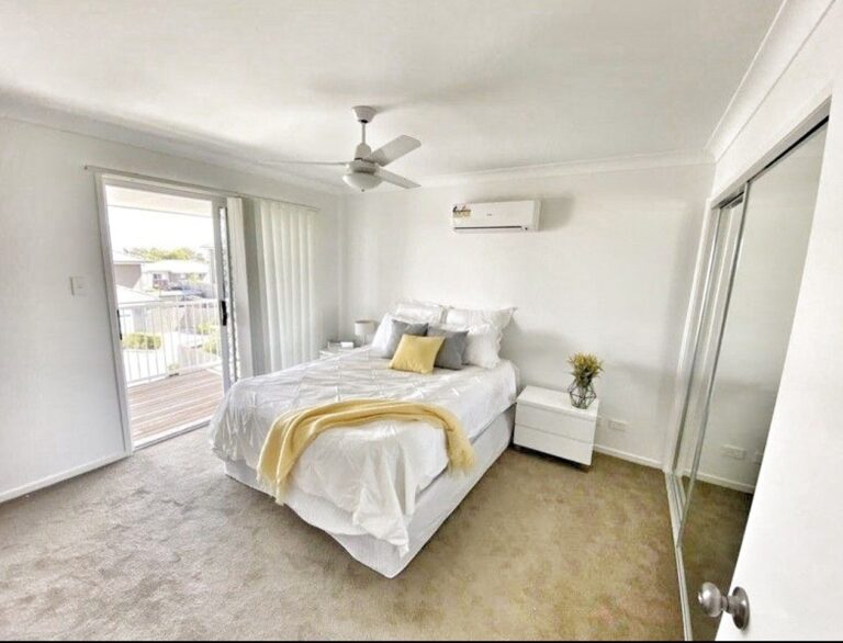 bedroom 768x586
