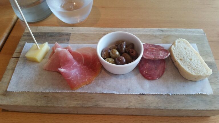 bonus antipasto plank 1 768x432